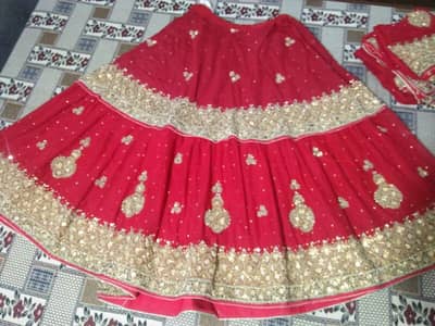 Bridal Lehnga chest 32