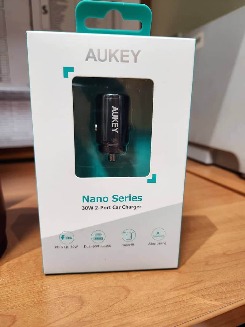 Aukey 30w Fast Car Mobile Charger 0