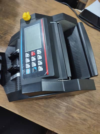 cash counting machine with fake note detection in pakistan 3