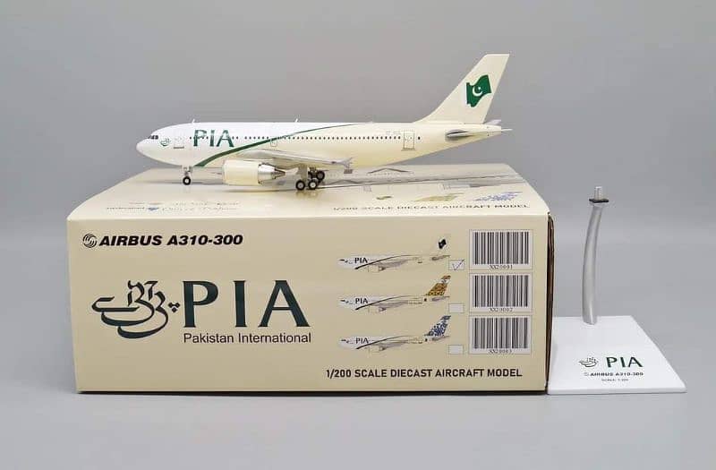 PIA A310-800 diecast model scale 1:200, JC wing 0
