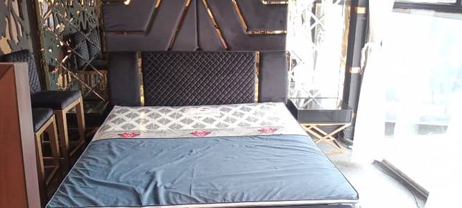 bed set with 2 side table iorn base baras design