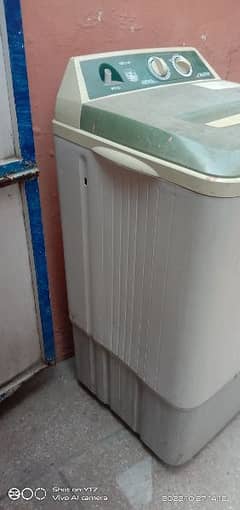 Haier washing machine plastic body in good working condition.