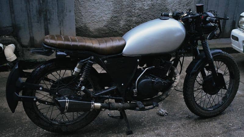 Cafe Racer Brat Suzuki GS 150 Modified 5