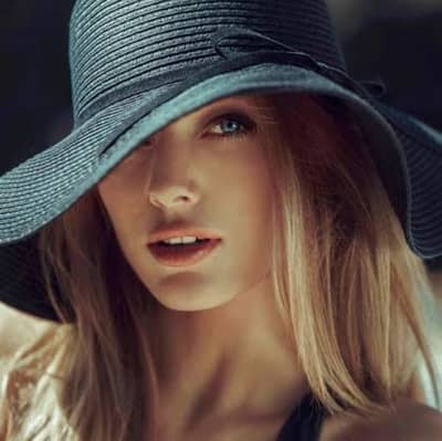 Female Required for Brand Shoots