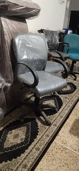 Branded Used Office Chair | Shujat Chair House 5