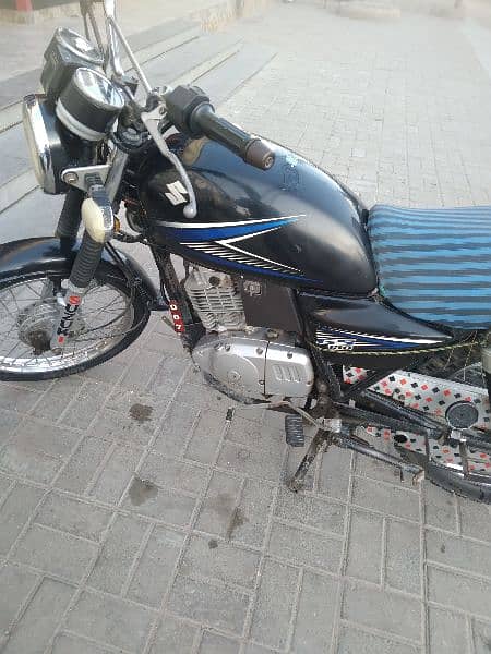 SUZUKI GS 150 LARKANA 0