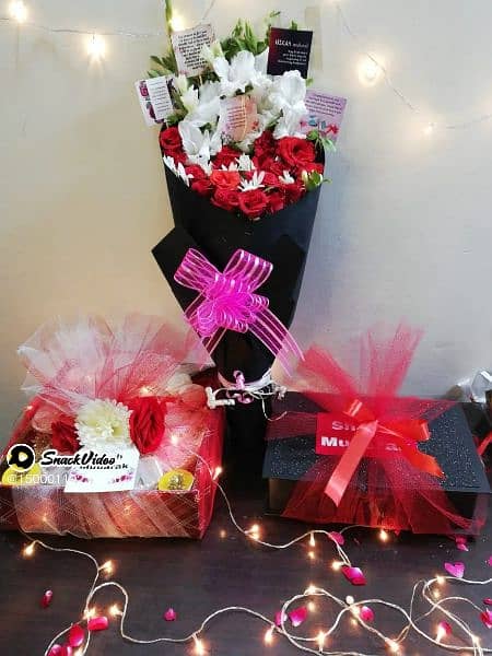 Gift box / bouquet ,basket 1