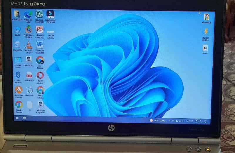 hp core i5 2nd 9/10 condition 3