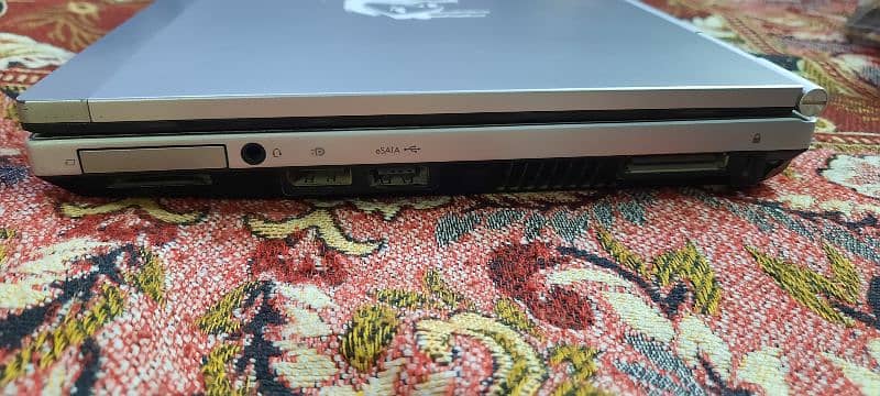 hp core i5 2nd 9/10 condition 8