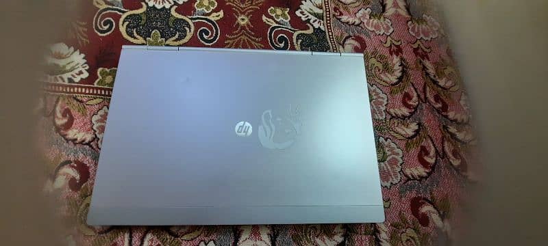 hp core i5 2nd 9/10 condition 10