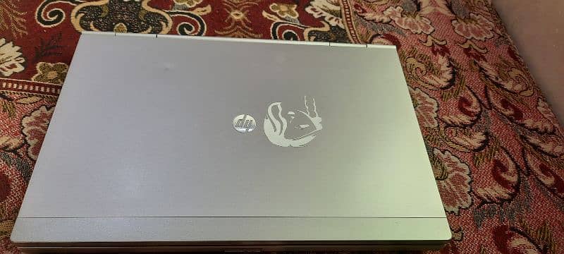 hp core i5 2nd 9/10 condition 13