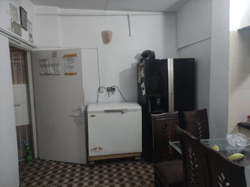 3 bed DD Flat or Apartment chance deal in heart of Gulistan e johar 2