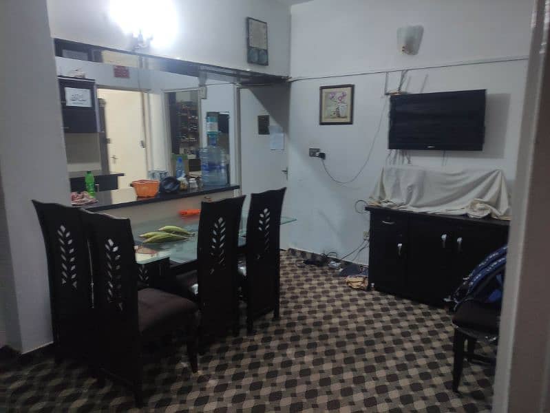 3 bed DD Flat or Apartment chance deal in heart of Gulistan e johar 4