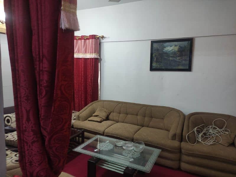 3 bed DD Flat or Apartment chance deal in heart of Gulistan e johar 5