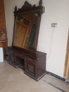 dressing table and mirror