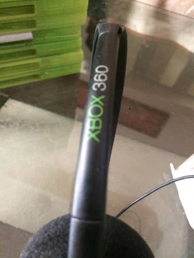 Xbox 360 Voice Chat Headset and Games - Games & Entertainment - 1060410422