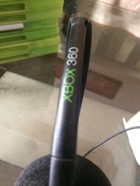 Xbox 360 Voice Chat Headset and Games 0