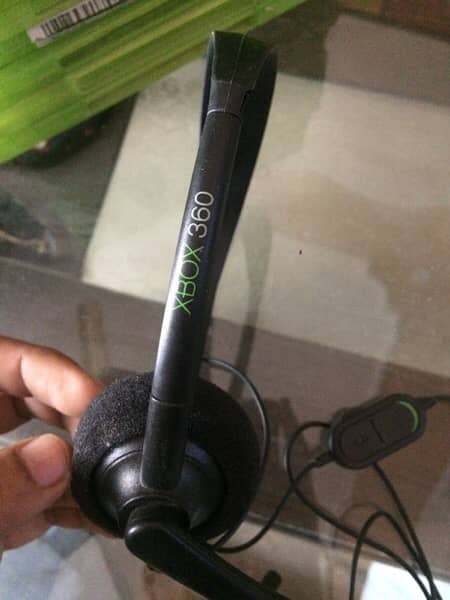 Xbox 360 Voice Chat Headset and Games 6