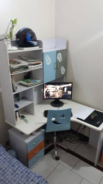 Table & Chair (Computer/Study) 6