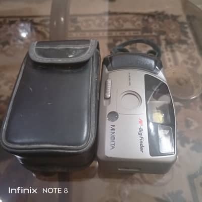 MINOLTA CAMERA IMPORTED FROM CANADA