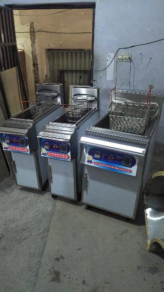 Deep Fryer 16 Liter Digital Panel Blour 2