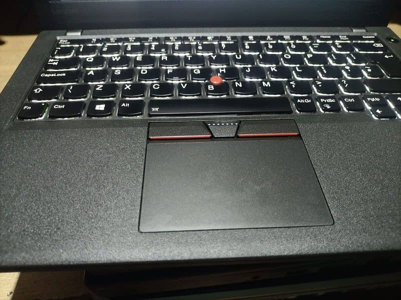 Lenovo Cori5 6th gen 8gbram+256SSD hard(Dual battery) 9