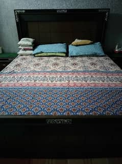 wooden simple and beautiful design bed