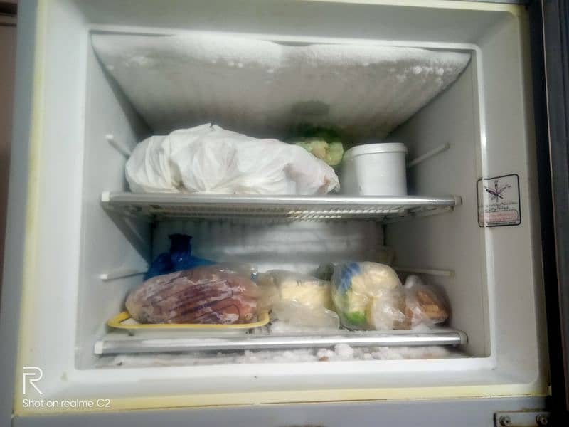 fridge dawlance 1