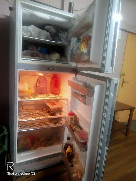 fridge dawlance 3