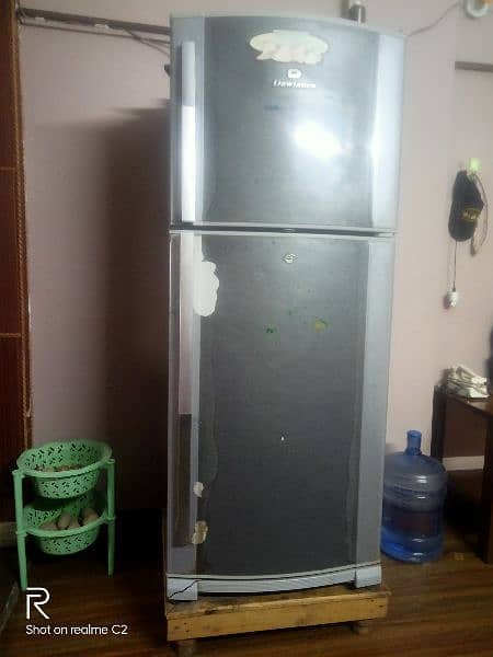 fridge dawlance 4