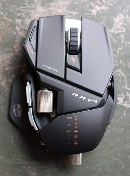 MAD CATZ RAT9 Mechanical Wireless Gaming Mouse. 0