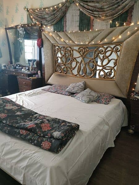 Bed set + Dressing table 7