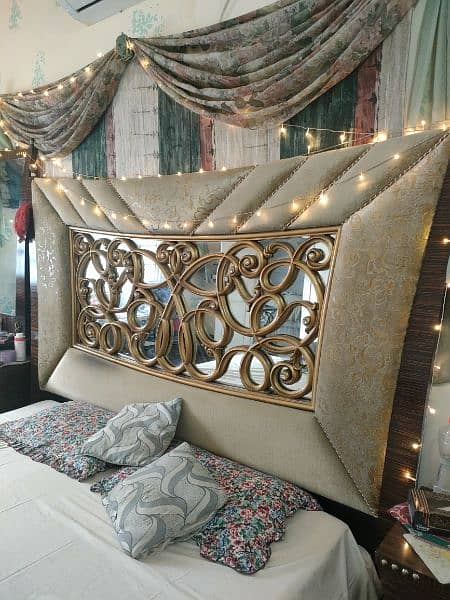 Bed set + Dressing table 9