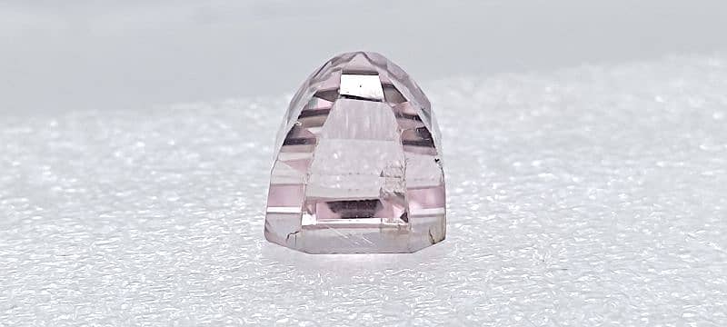 Pink kunzite stone 3