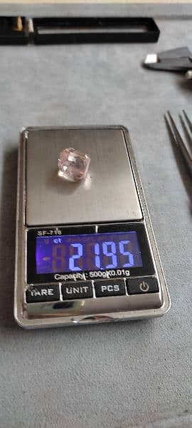 Pink kunzite stone 5