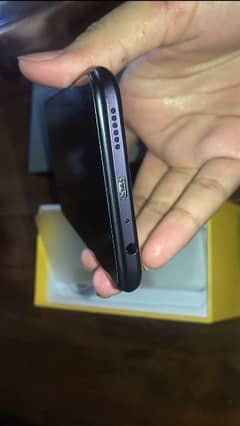 realme 3 pro 6 128