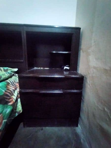 A bed with two side table, 5