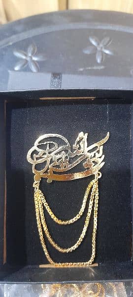 customizer beautiful gold plated name locket. 4