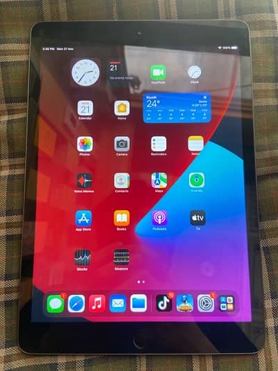 ipad 8 generation 32gb - Mobile Phones - 1061297809