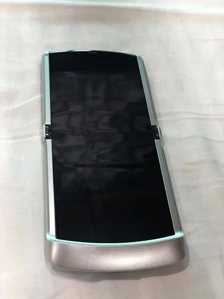 moto razr 5g ram 8 rom 256 new 9