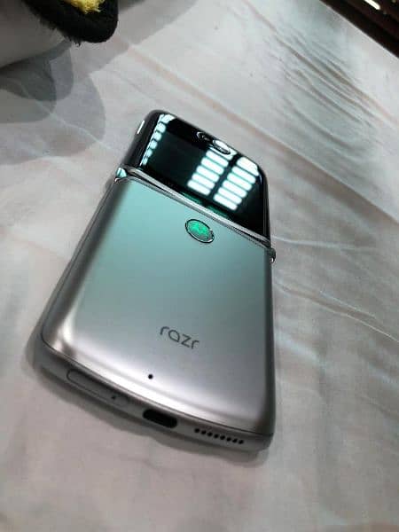 moto razr 5g ram 8 rom 256 new 14