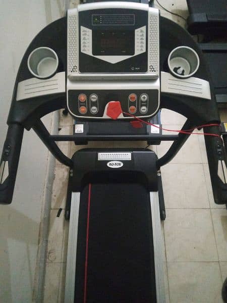 treadmils. (0309 5885468). ellapticals. spin bikes . gym cycles 5