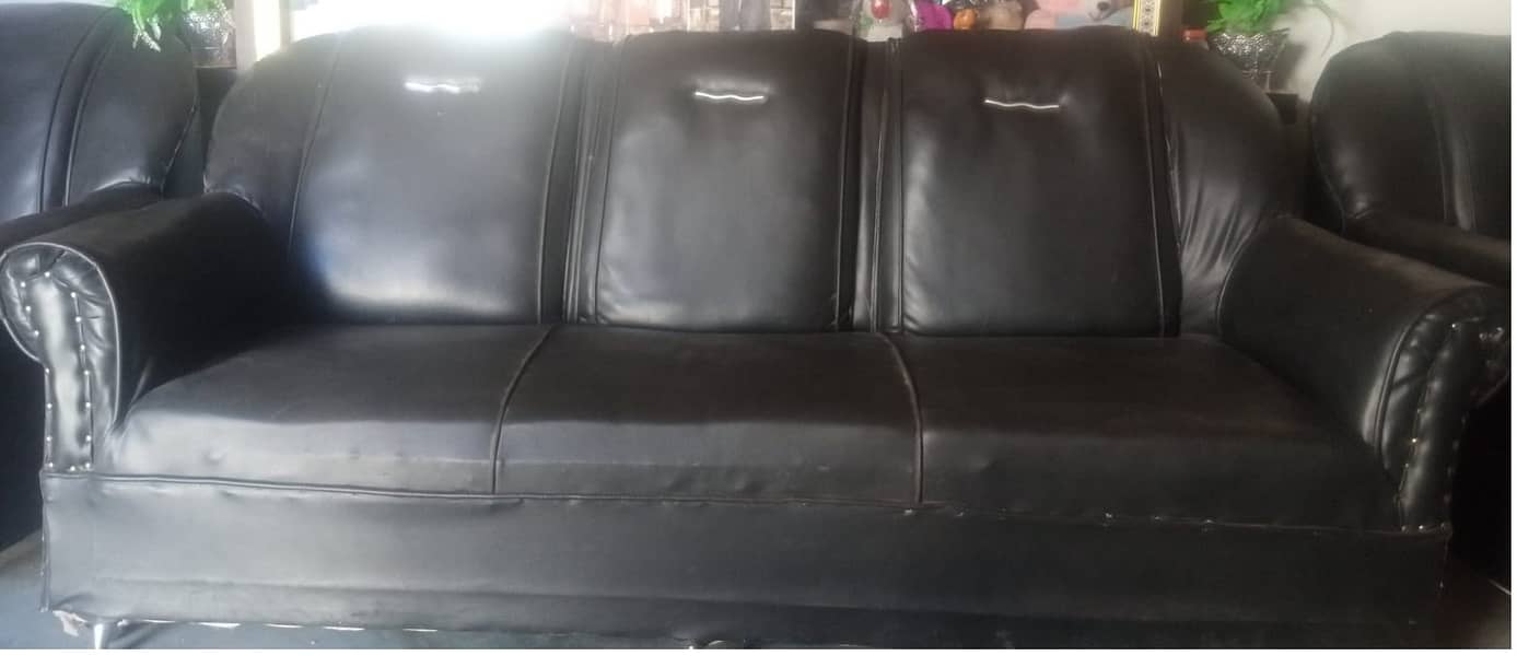 5 Seater Sofa Set for sell 2