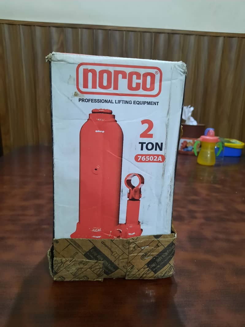 2 Ton Hydraulic Jack (car and light truck) 10