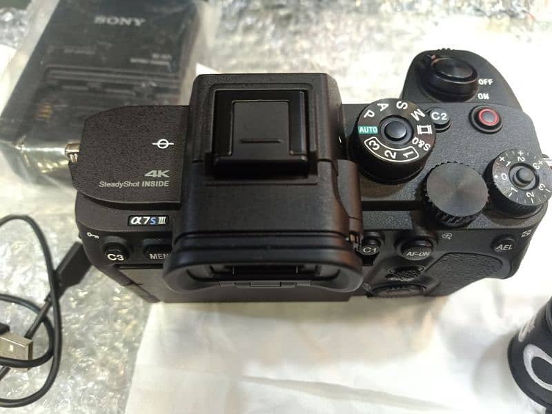 SONY A7SIII ONLY BODY ( NEW BODY ) SEALD PACK ONE YEAR WARRANTY 6
