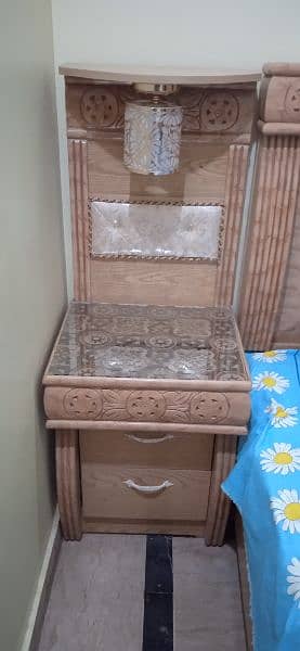 Oak Wood Bed Room Set (without mattress) available for Urgent sale 5