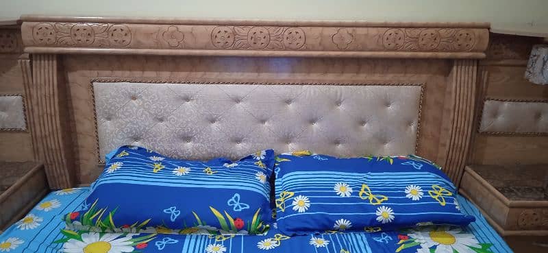 Oak Wood Bed Room Set (without mattress) available for Urgent sale 6