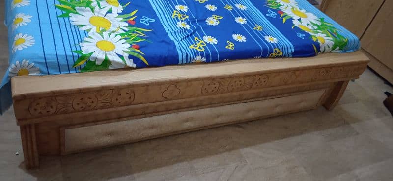 Oak Wood Bed Room Set (without mattress) available for Urgent sale 7