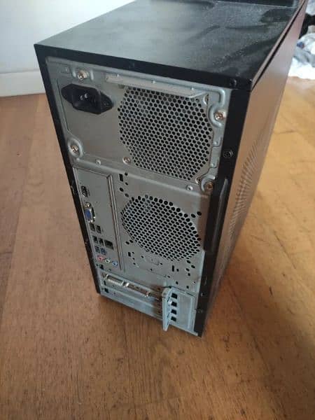ACER Aspire TC-280 Desktop PC- AMD A10-7800 with 2gb Graphics Card 2