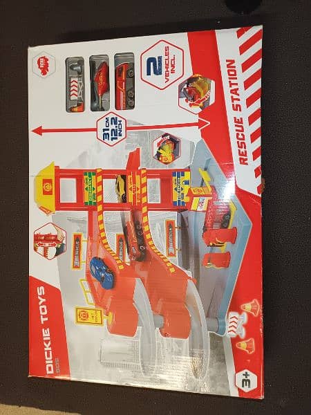 Brand new Dickie Toys Rescue Parking station set with accessories 2